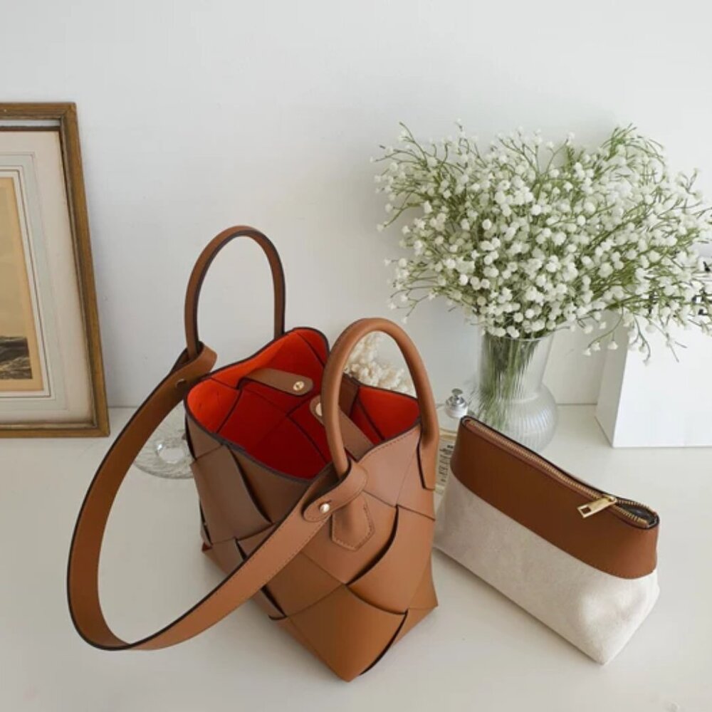 Caramel Woven Leather Bucket Bag, Loop Handles, Removable Shoulder Strap, NWOT - Picture 15 of 16